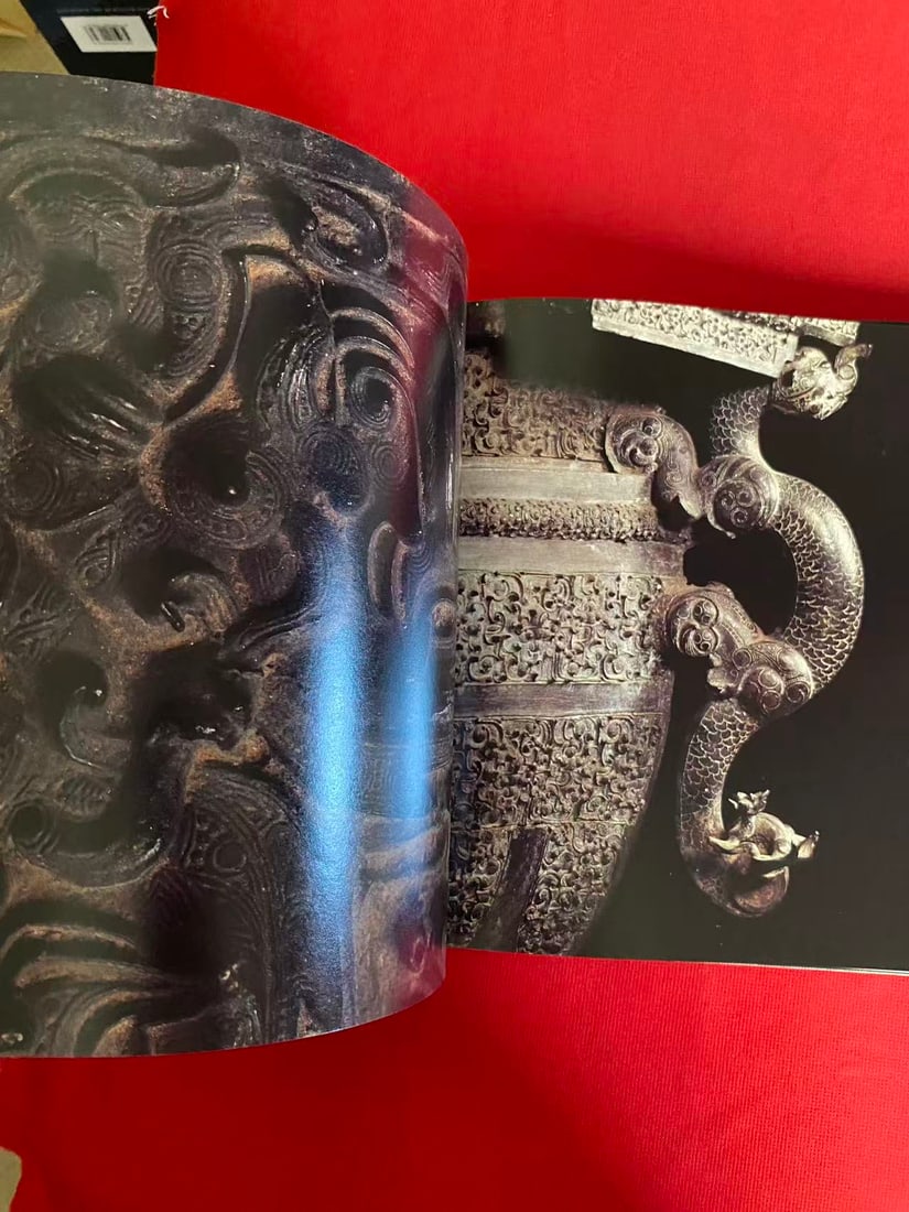 2 Volumes Treasures From the Chu and Han - 3