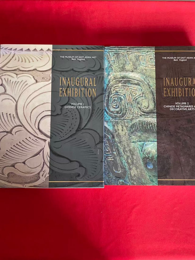2 Volumes INAUGURAL EXHIBITION CHINESE CERAMICS and DECORATIVE ARTS: 2 Volumes INAUGURAL EXHIBITION CHINESE CERAMICS and DECORATIVE ARTS, published in 1993, hard cover and very good condition!
