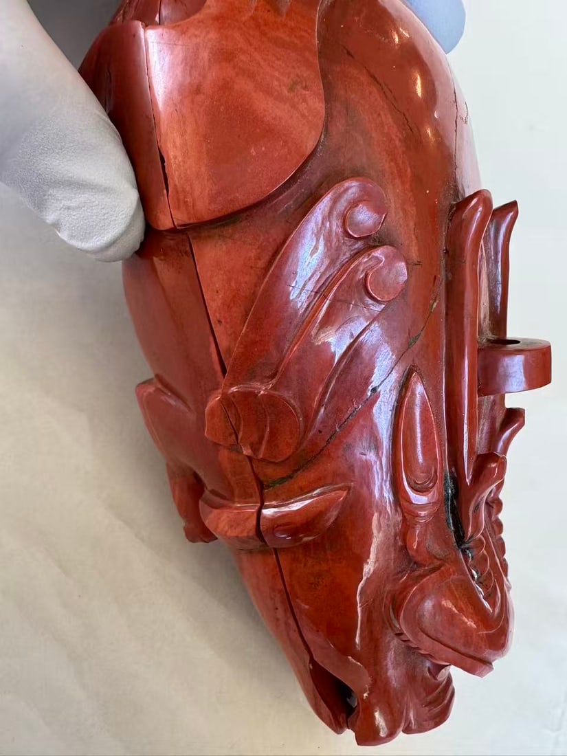 An Agate Covered Box with Mythical Beast Finial - 5