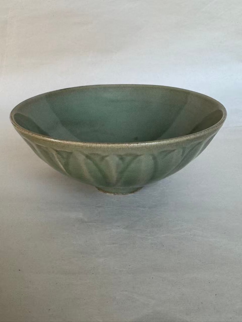 A Longquan Celadon Bowl with Incised Lotus Petals, Possibly Yuan Dynasty (1 of 4)