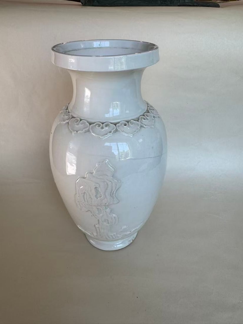 A White-Glazed Vase - 2