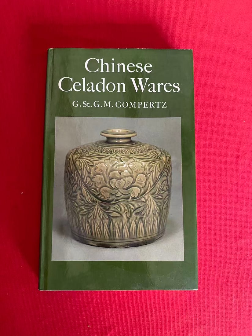 Chinese Celadon Wares by G.St.G.M.GOMPERTZ: Chinese Celadon Wares by G.St.G.M.GOMPERTZ , published in 1980, hard cover and good condition!