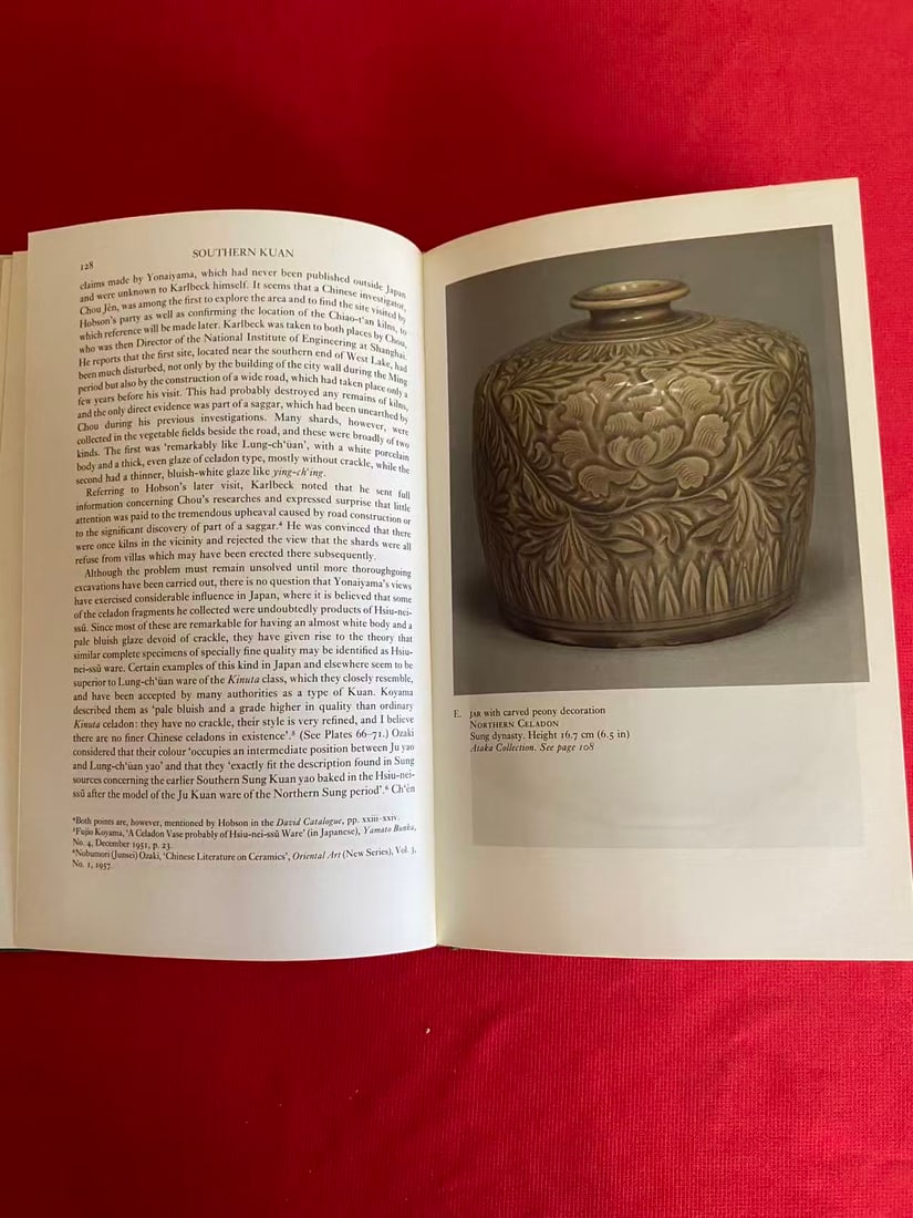 Chinese Celadon Wares by G.St.G.M.GOMPERTZ - 3
