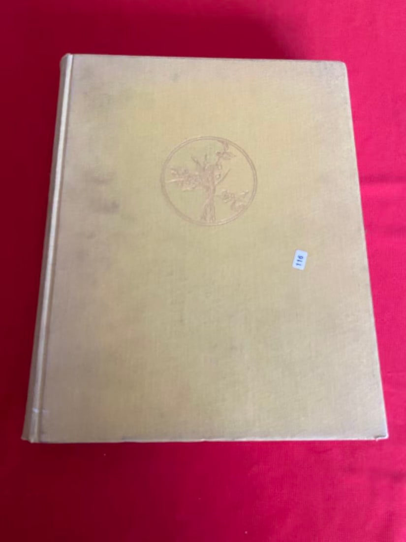 LA CERAMIQUE CHINOISE: LA CERAMIQUE CHINOISE , published in 1954 Paris, hard cover and good condition!