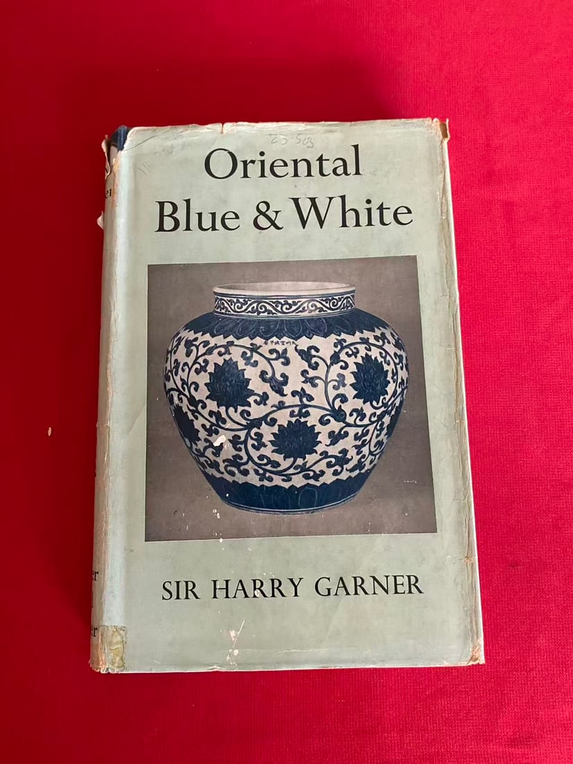 Oriental Blue & White by SIR HARRY GARNER (1 of 3)