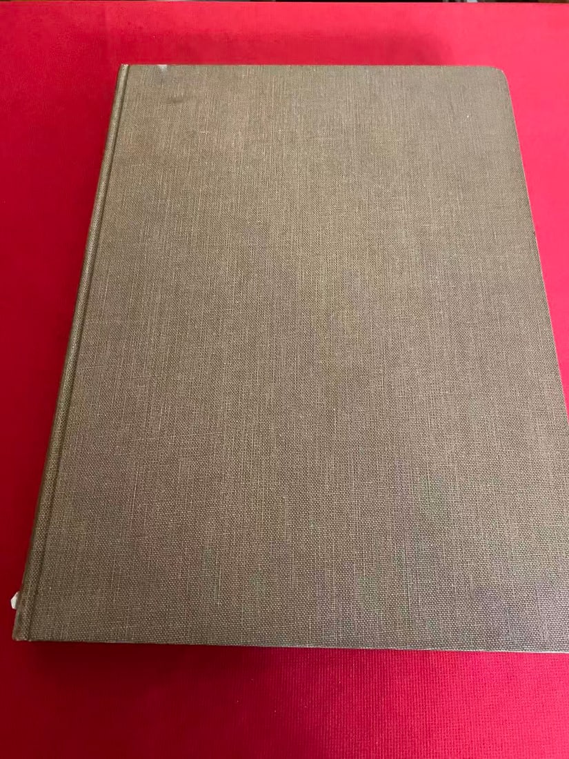MEISTERWERKE DER TURKISCHEN MUSEEN ZU KONSTANTINOPEL: MEISTERWERKE DER TURKISCHEN MUSEEN ZU KONSTANTINOPEL, published in 1930 Germany , hard cover and very good condition!