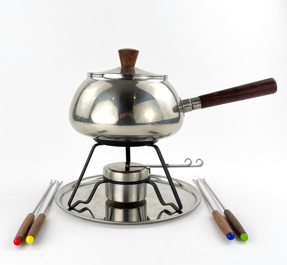 Vintage Gourmet International Fondue Set (1 of 12)