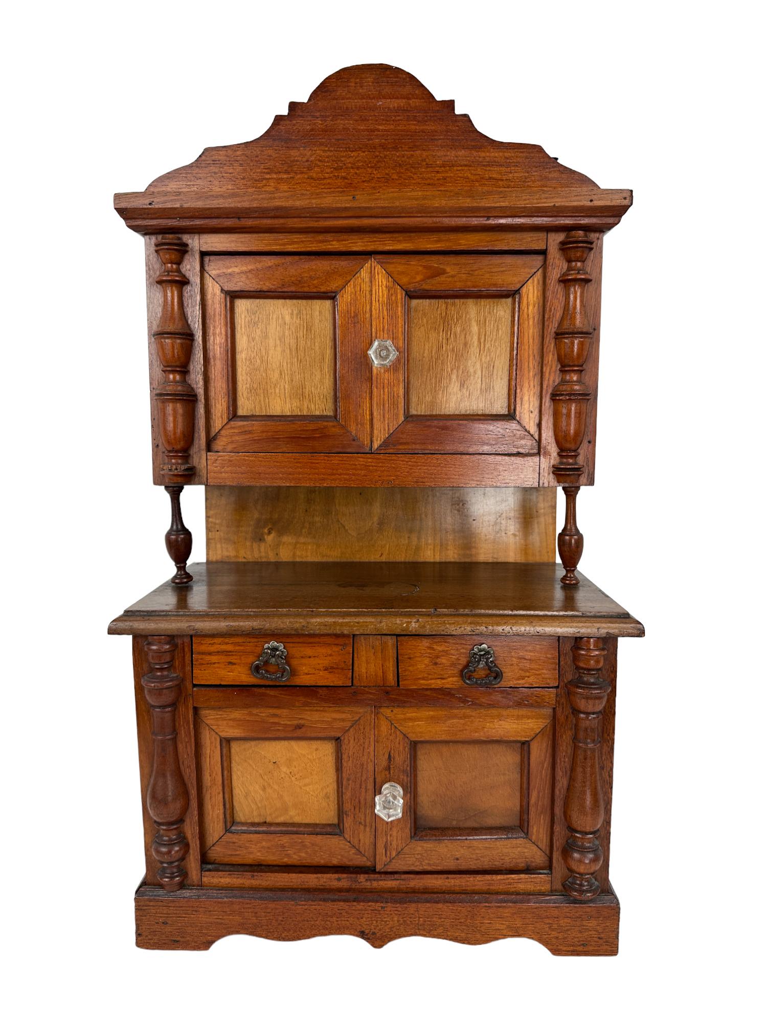 Miniature Salemans Prototype, Buffet or Cabinet (1 of 15)