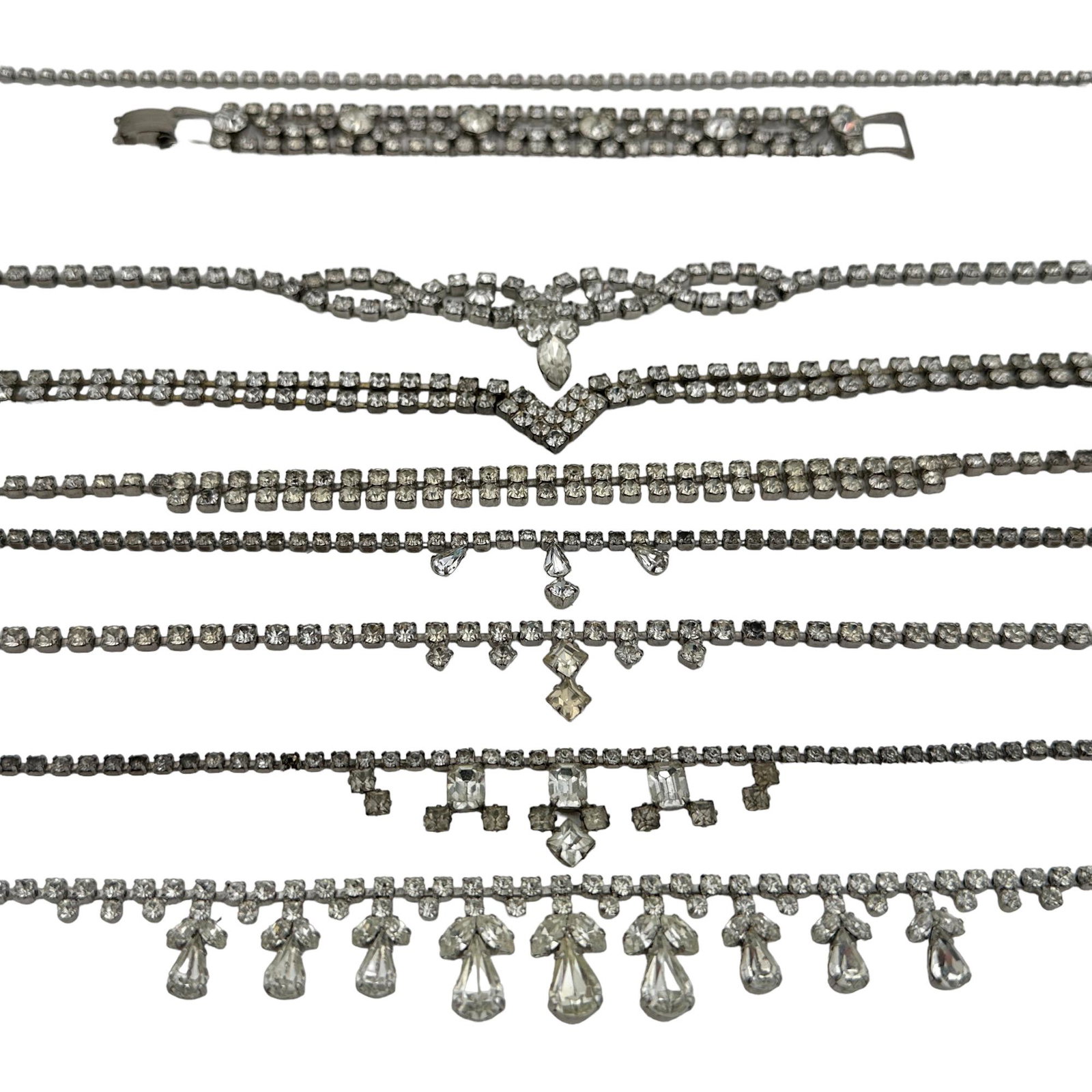 Vintage Rhinestone Necklace: collar or choker necklace in silver tone metal.