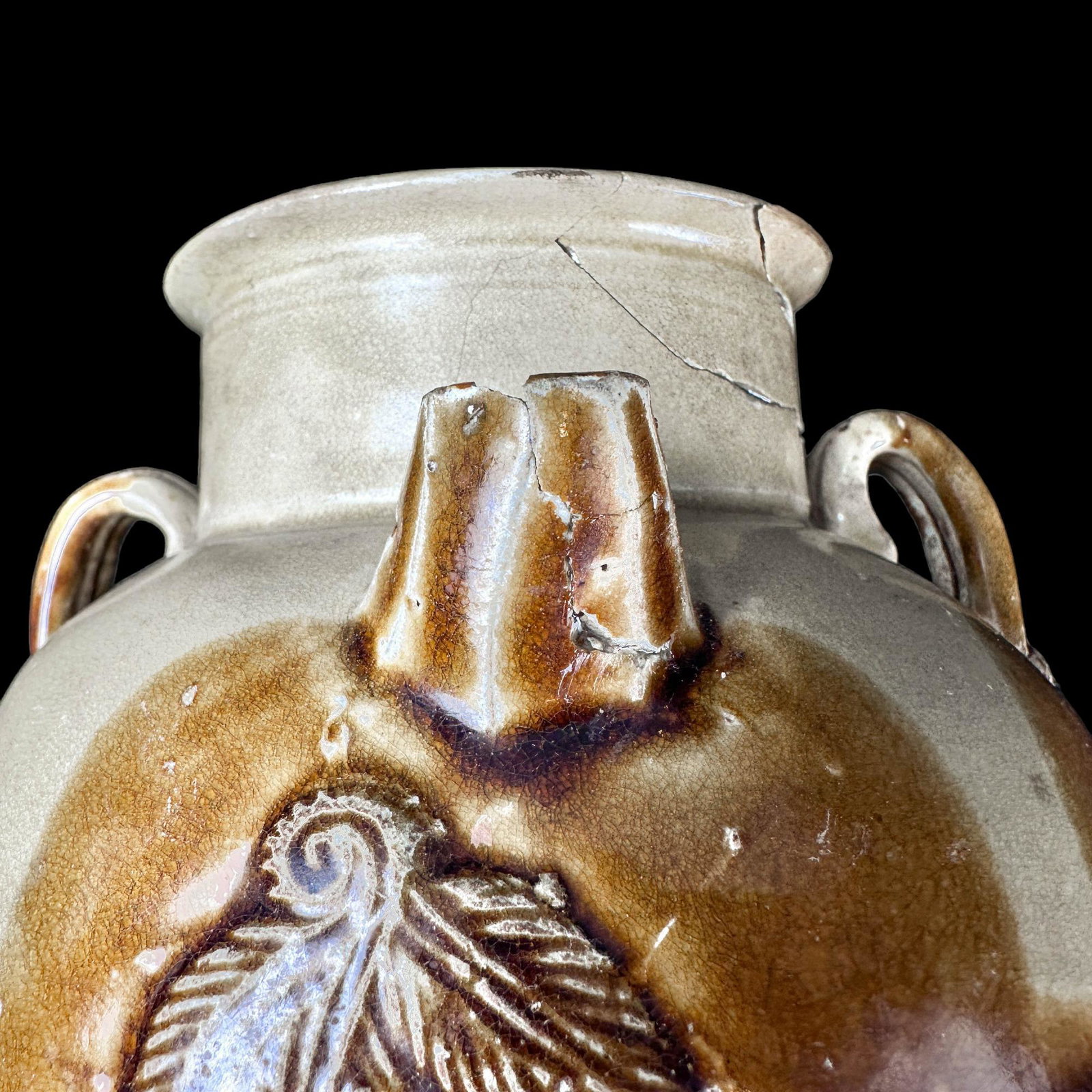Changsha Celadon and brown Glazed Moulded Ewer, Song-Ming Dynasty (1 of 20)