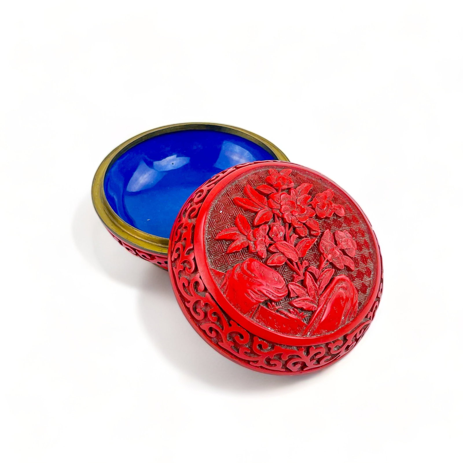 Chinese Cinnabar and Blue Enamel Round Lidded Box (1 of 11)