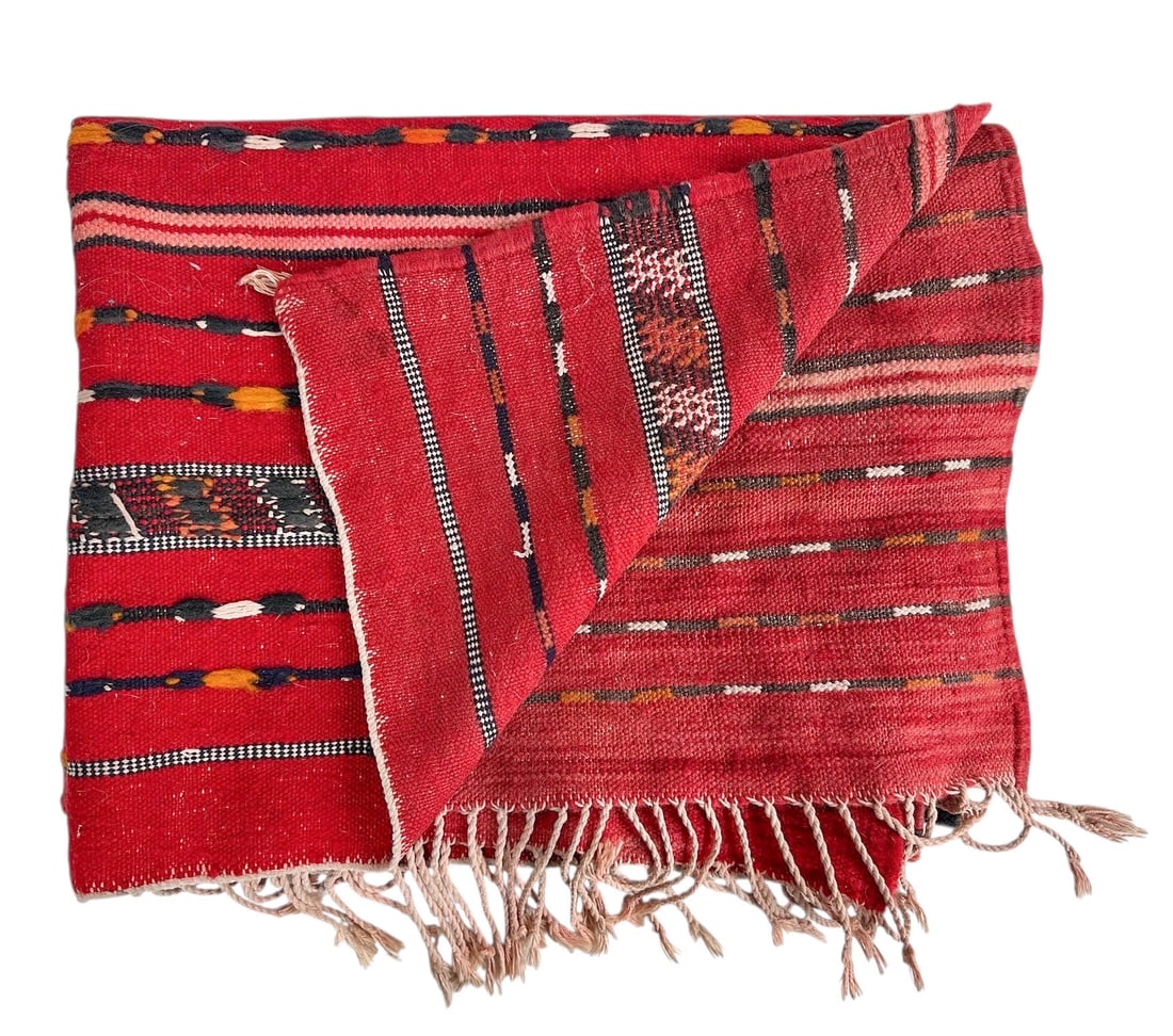 Vintage 3x5' Moroccan Flat Weave Kilim: Antique or Vintage Moroccan wool Kilim. Measures 34 1/2" x 58" Please refer to the following address for the pick-up location: 2 Quogue Plaza Trail, Quogue, NY 12162