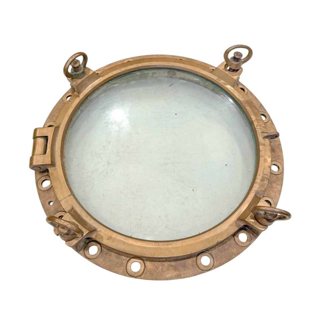 23" Vintage Brass Ship's Porthole (2nd): Heavy Weight, excellent quality, vintage or Antique Ship's Porthole. In very good condition. 23 1/2" W x 23" H x 5 1/2" D Please refer to the following address for the pick-up location: 2 Quogue