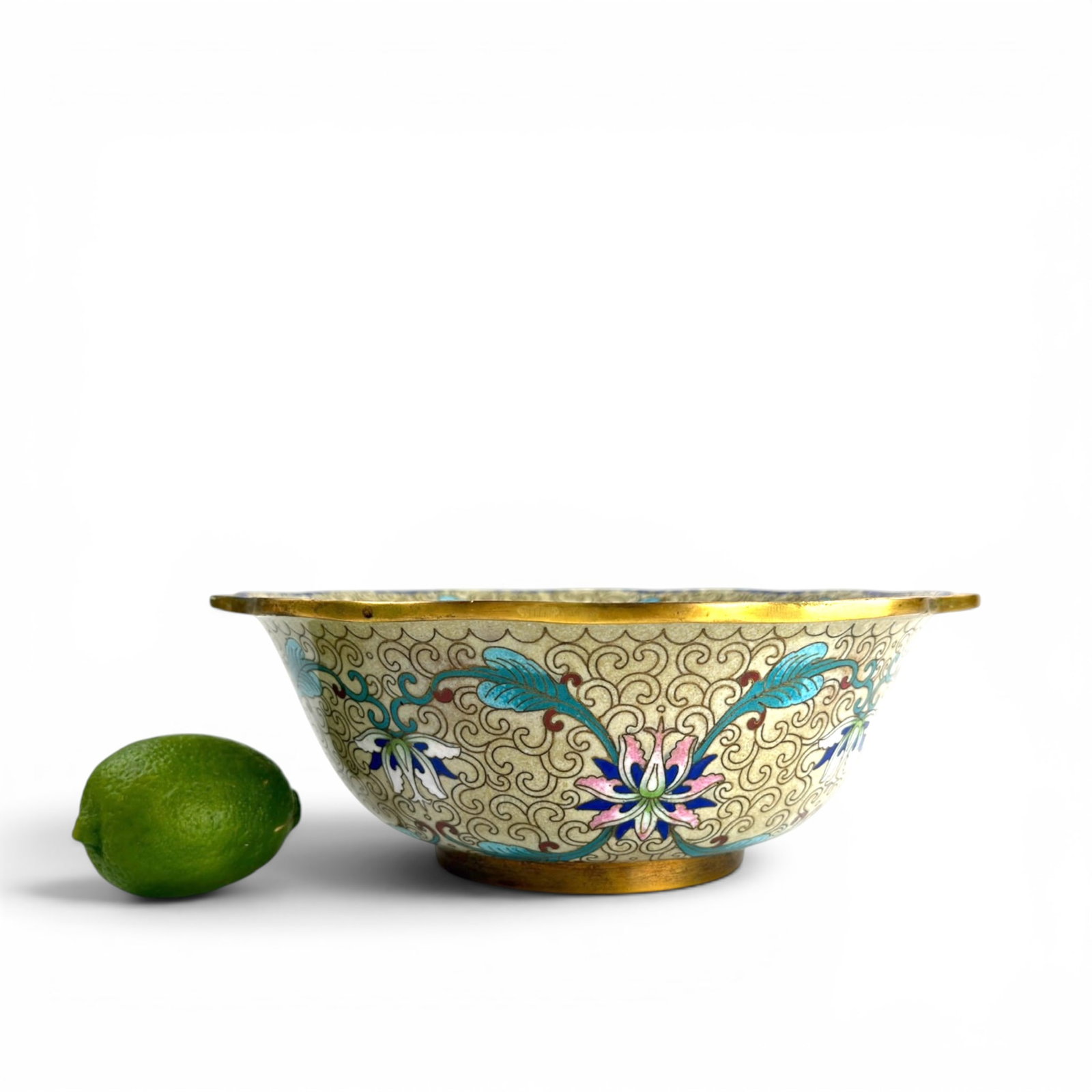(20th c) CHINESE LOBED-RIM CLOISONNE BOWL: 3.5 x 9 inches