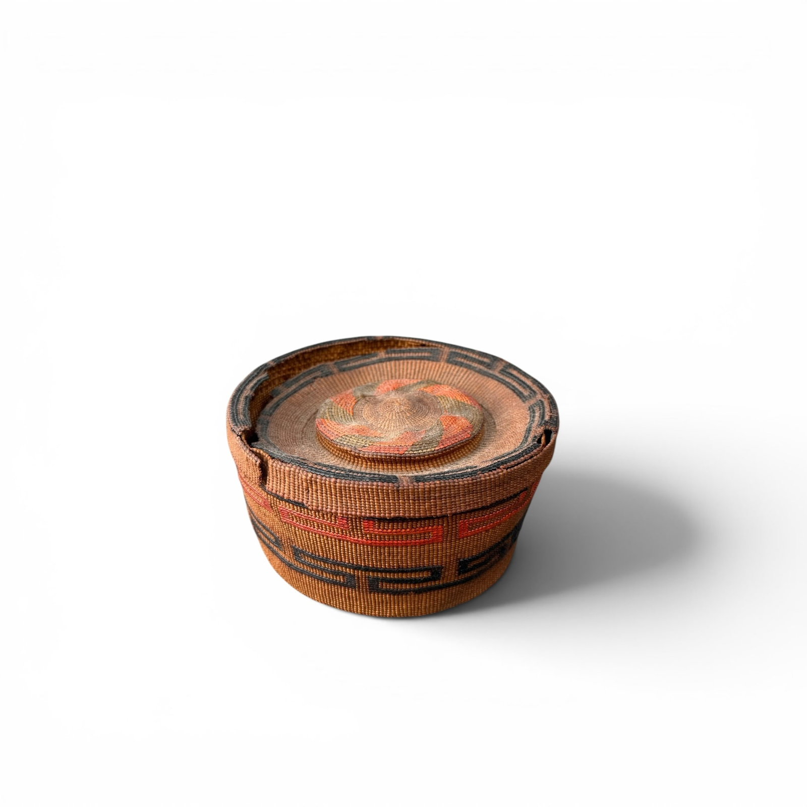 ANTIQUE NATIVE AMERICAN TLINGIT RATTLE TOP BASKET: 2 3/4 h 4 inches wide