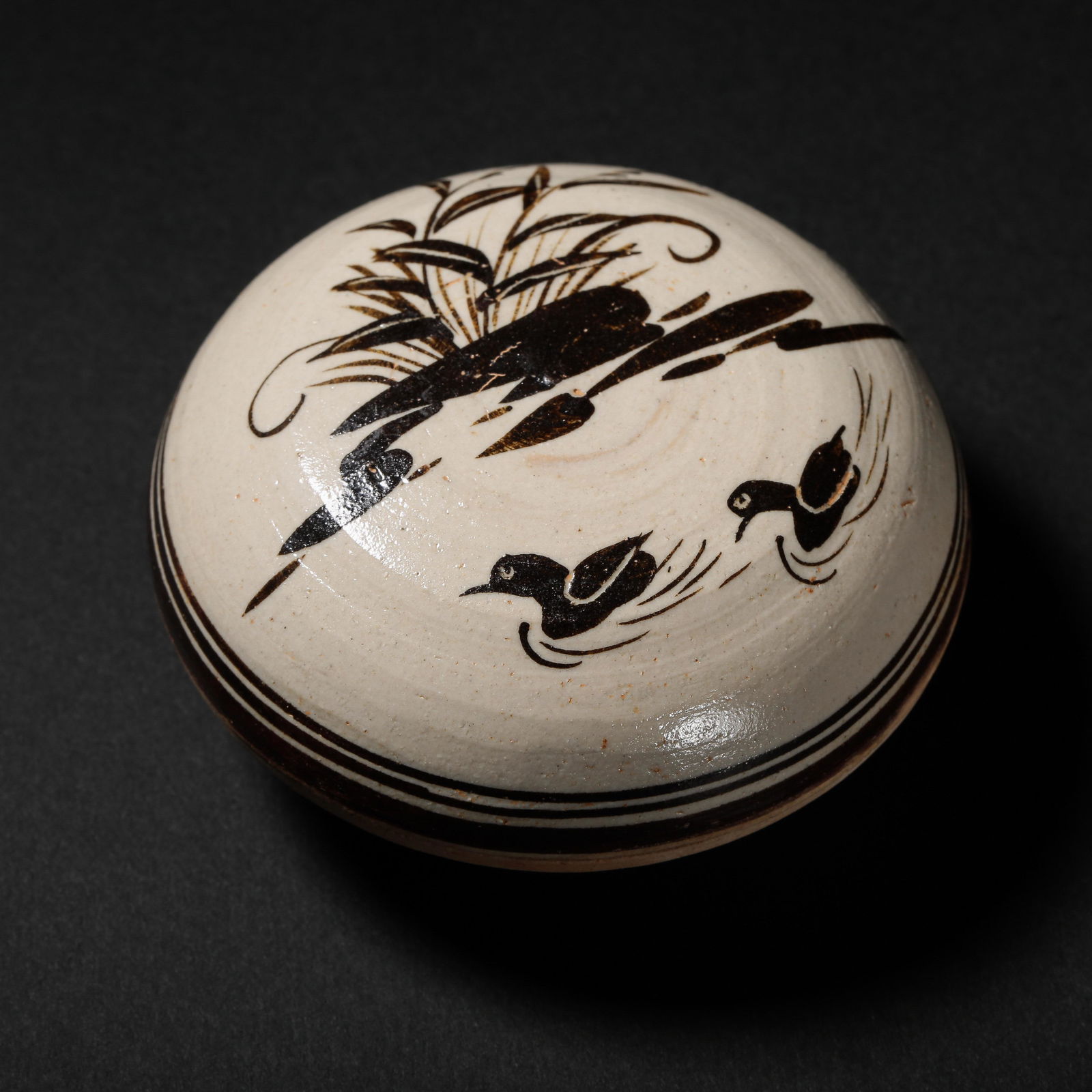 JIZHOU WARE POWDER BOX, SONG DYNASTY, CHINA (1 of 10)