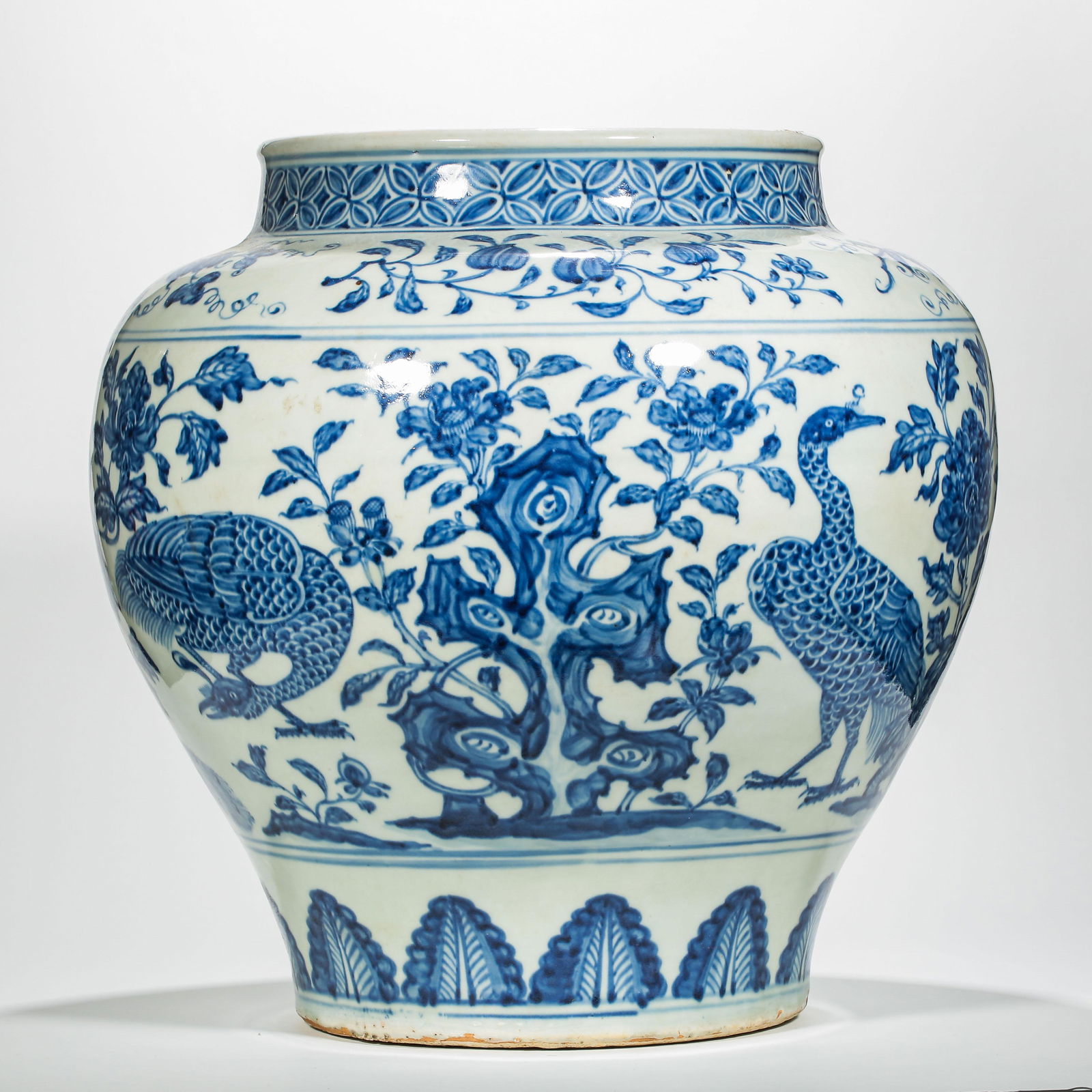 YUAN DYNASTY BLUE AND WHITE POT (1 of 9)