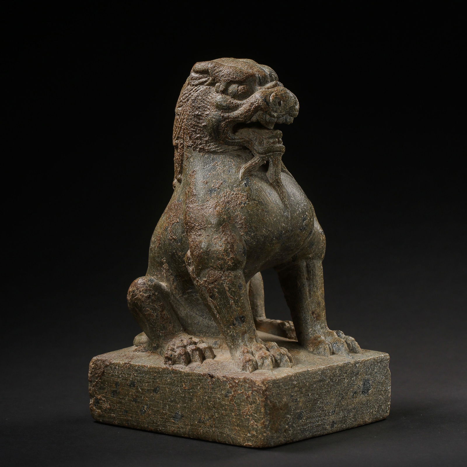 BLUE STONE LION, TANG DYNASTY, CHINA (1 of 10)