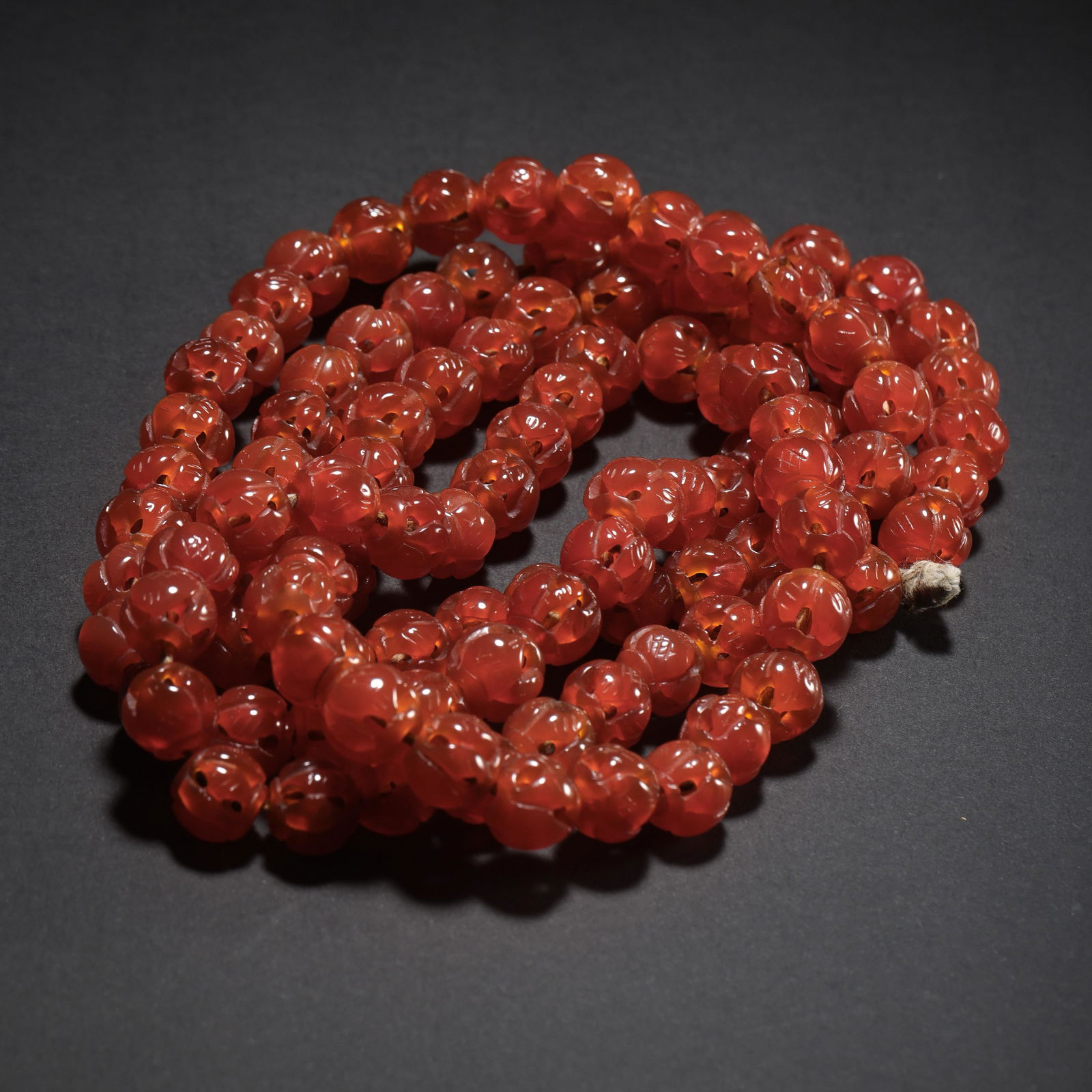 CHINESE AGATE NECKLACE FROM TANG DYNASTY (1 of 10)
