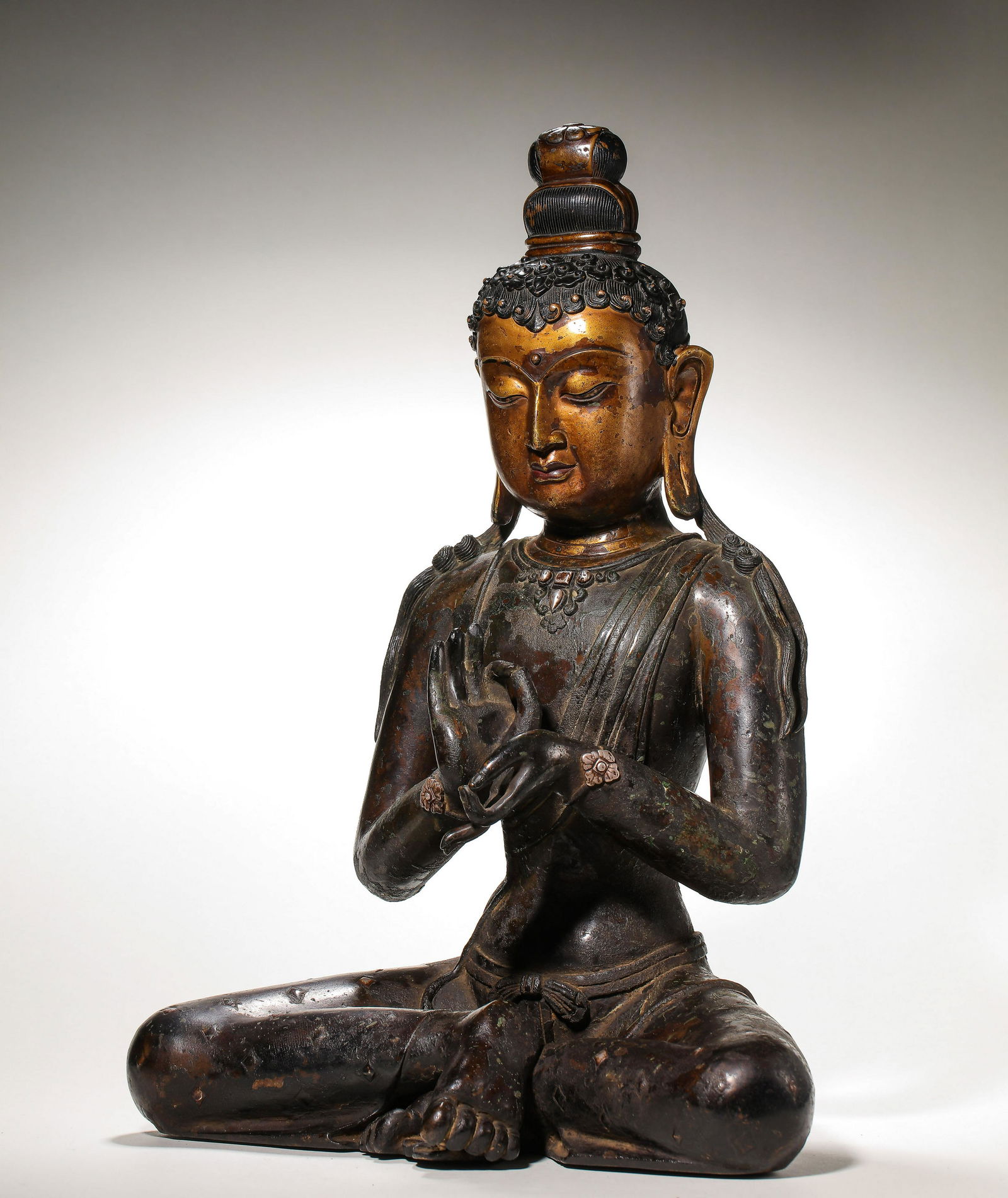 CHINESE BRONZE GUANYIN SITTING STATUE, QING DYNASTY (1 of 9)