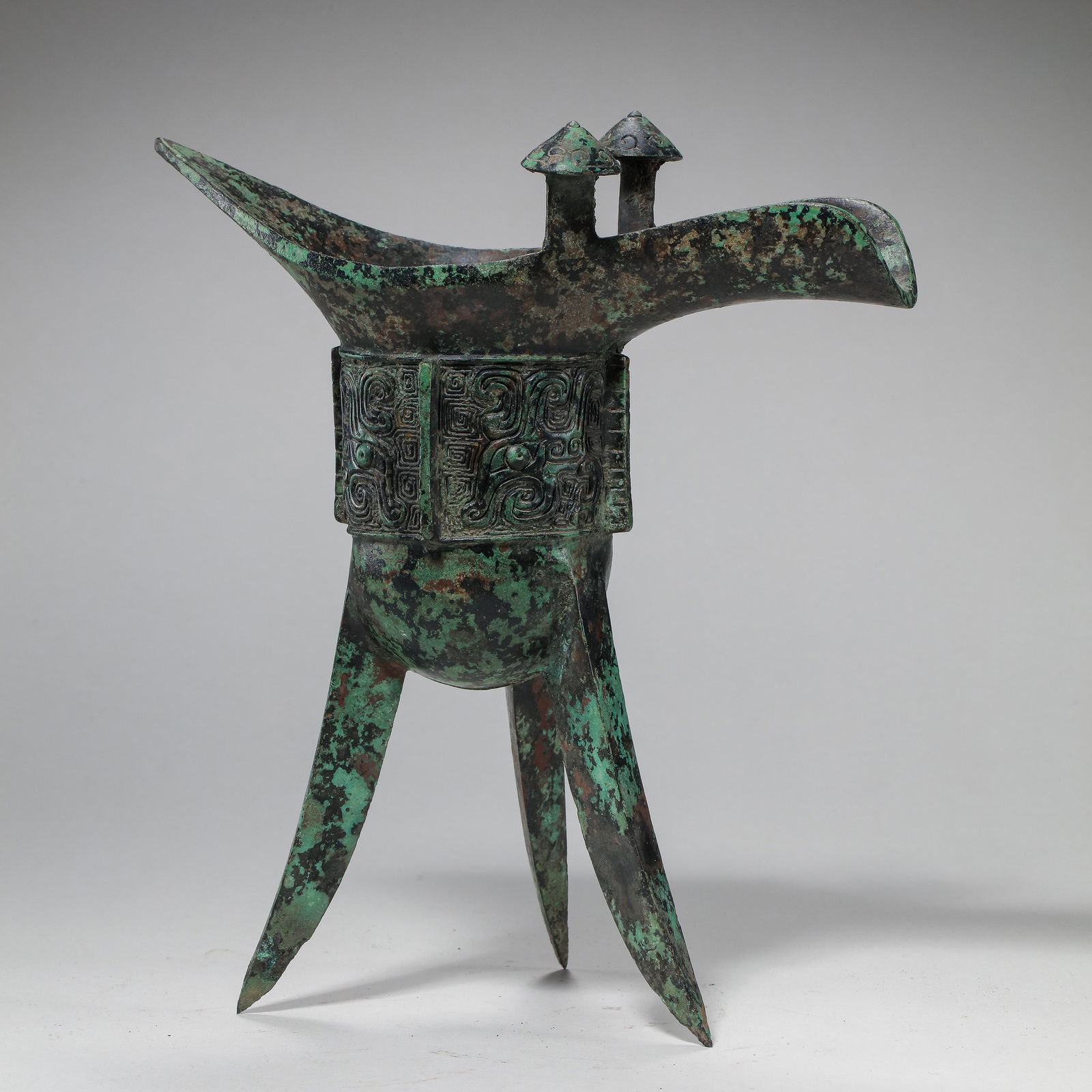 CHINESE WARRING STATES PERIOD BRONZE GOBLET (1 of 10)