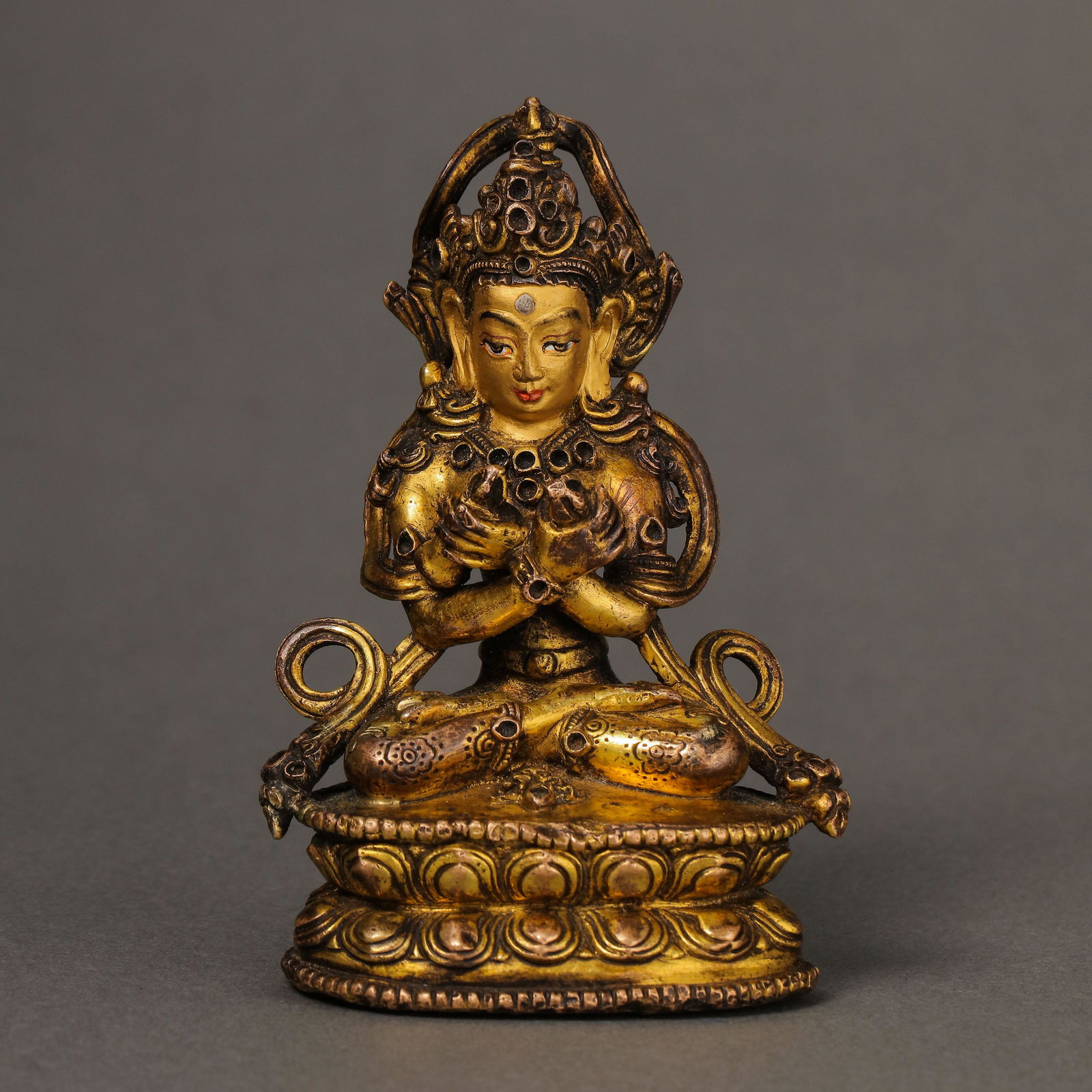 CHINESE QING DYNASTY GILT BRONZE BUDDHA SITTING STATUE (1 of 8)