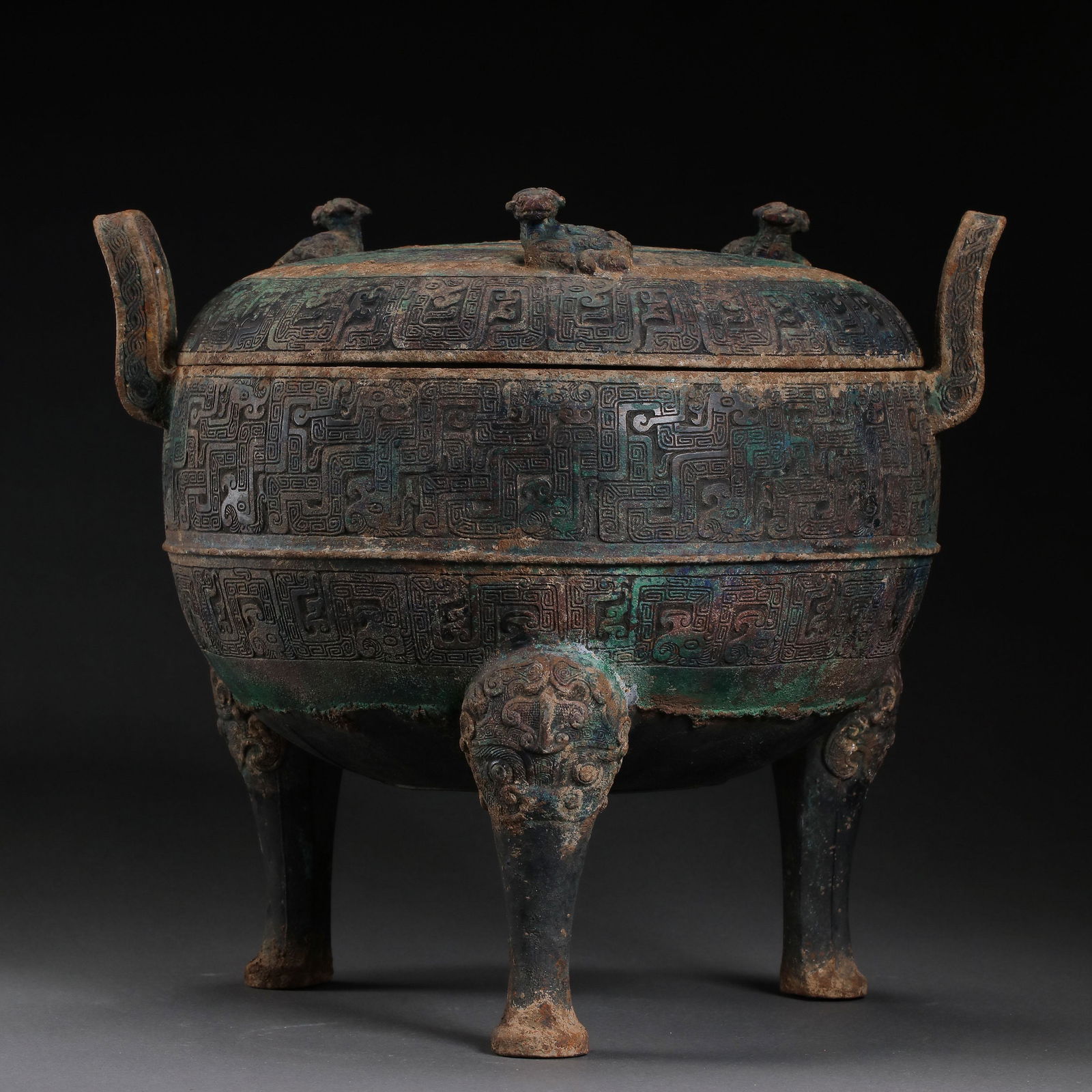 CHINA'S WARRING STATES PERIOD BRONZE TRIPOD DING (1 of 12)