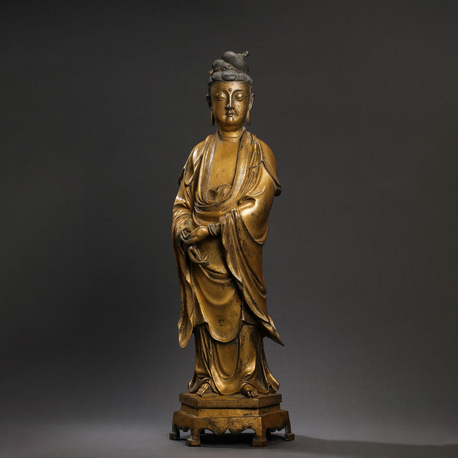 CHINESE MING DYNASTY GILT BRONZE BUDDHA STATUE (1 of 15)