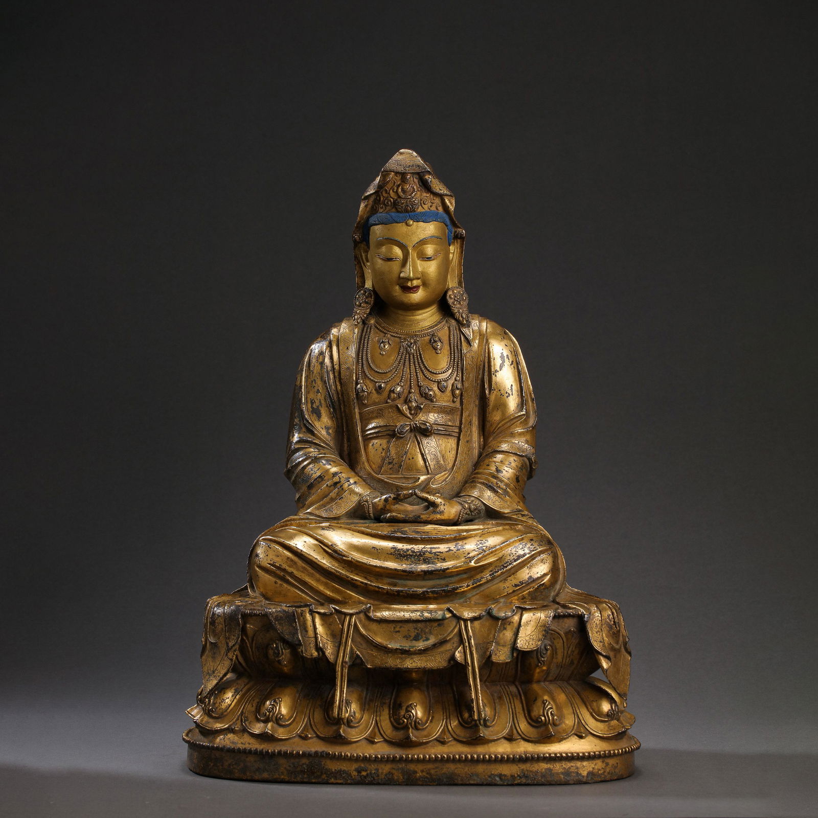 CHINESE MING DYNASTY BRONZE GILDING BUDDHA SITTING STATUE (1 of 13)