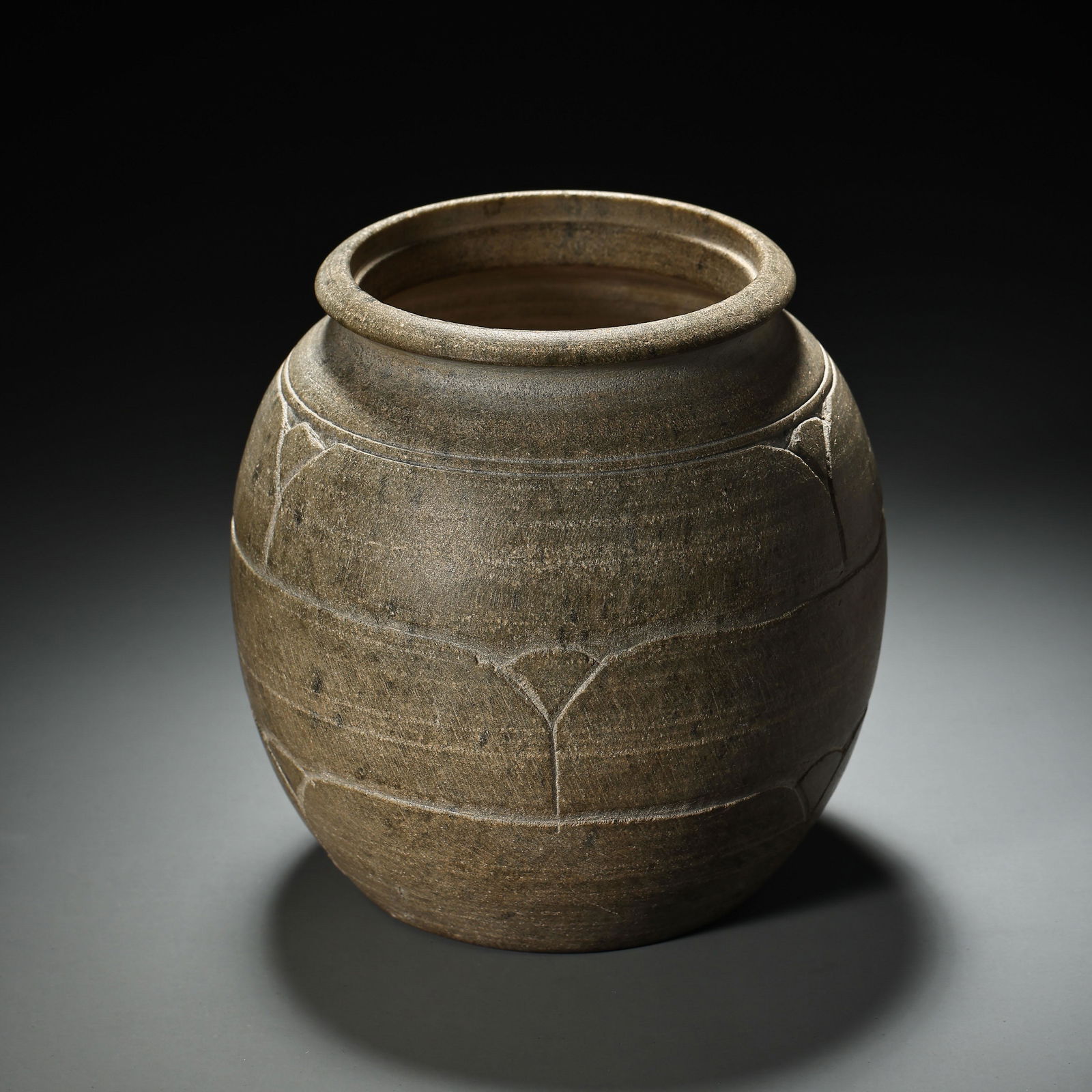 CHINESE TANG DYNASTY STONE POT (1 of 11)