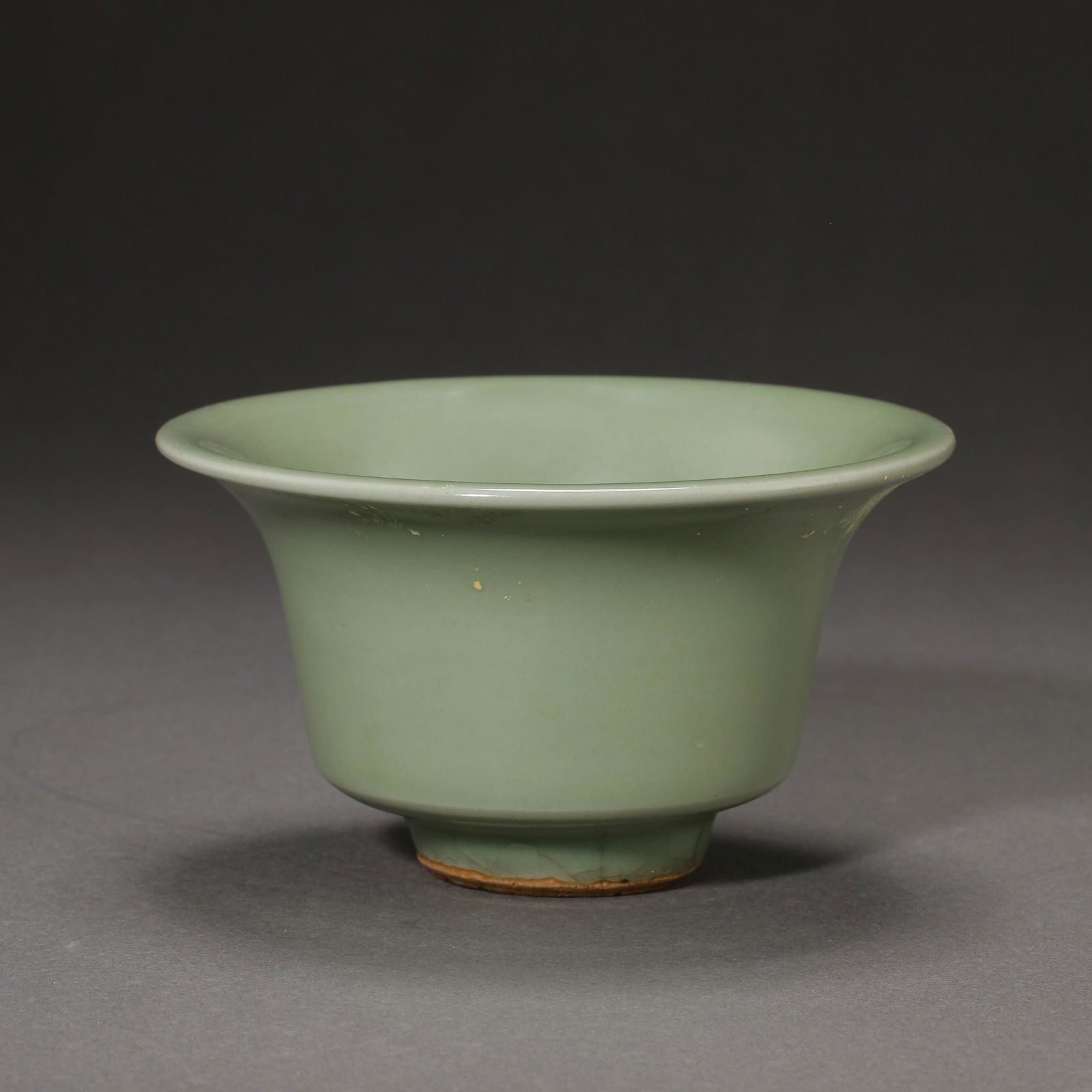 LONGQUAN WARE GREEN GLAZE CUP, SOUTHERN SONG DYNASTY, CHINA (1 of 10)