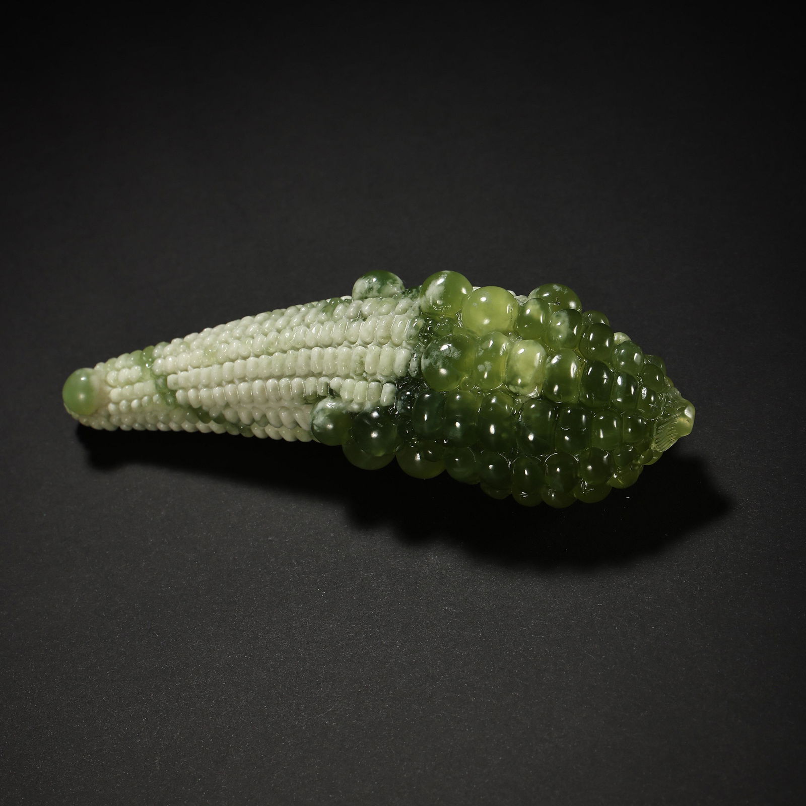 CHINESE JADE CORN HANDLE FROM QING DYNASTY (1 of 10)