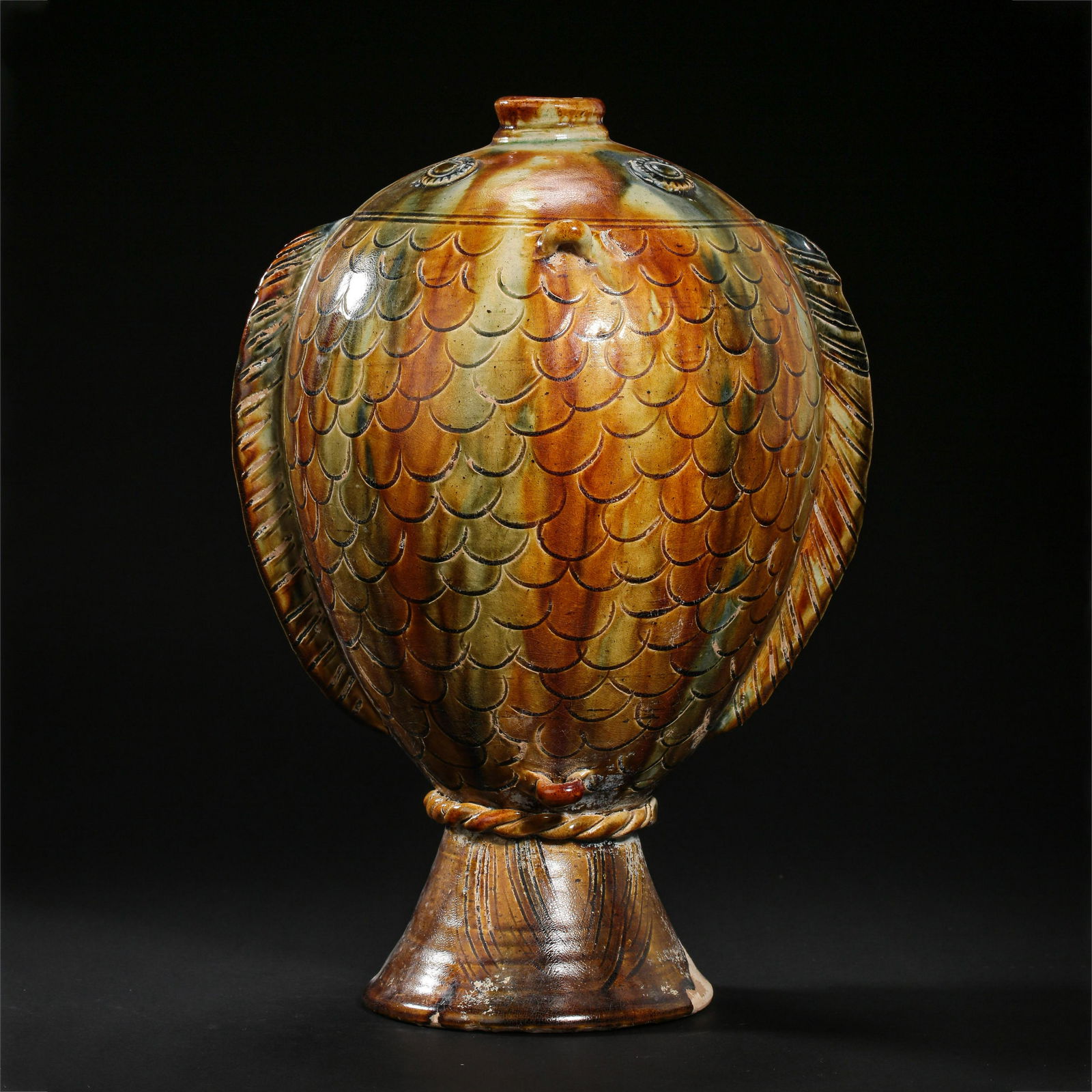 CHINESE TANG DYNASTY THREE-COLORED FISH-SHAPED BOTTLE (1 of 11)