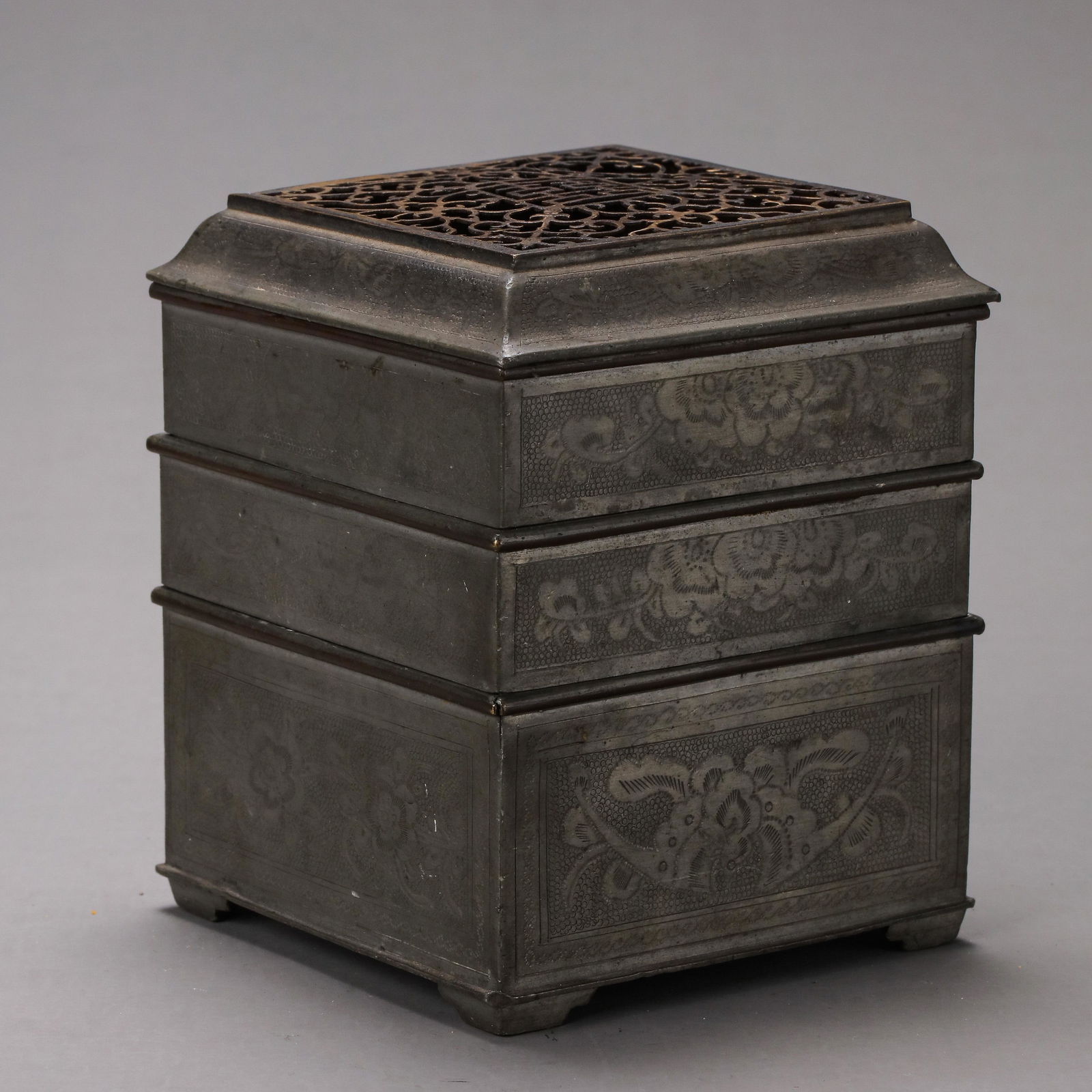 CHINESE QING DYNASTY PURE TIN INCENSE BOX (1 of 12)