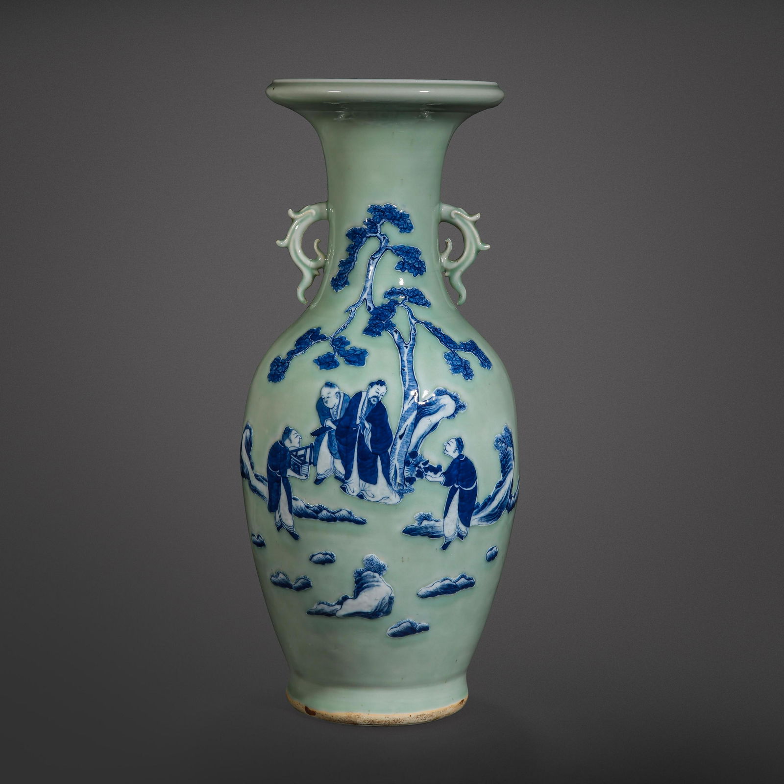 CHINESE QING DYNASTY BLUE AND WHITE AMPHORA VASE (1 of 13)