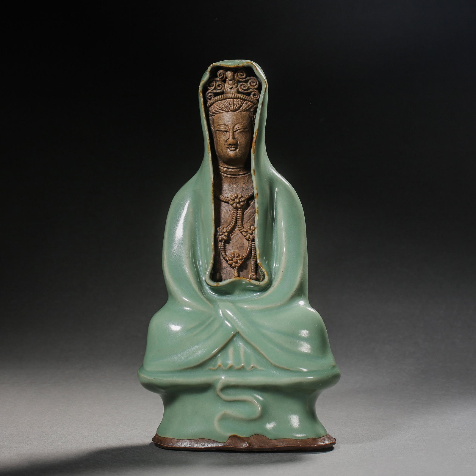 CHINESE SOUTHERN SONG DYNASTY LONGQUAN WARE BLUE GLAZED GUANYIN SEATED STATUE (1 of 11)