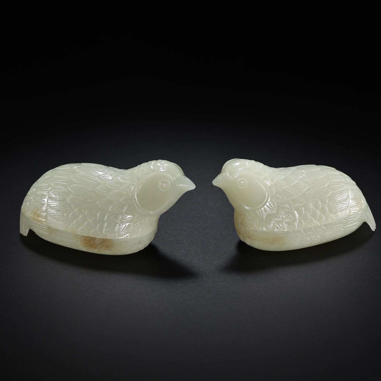 CHINESE QING DYNASTY HETIAN JADE BIRD-SHAPED POWDER BOX (1 of 16)