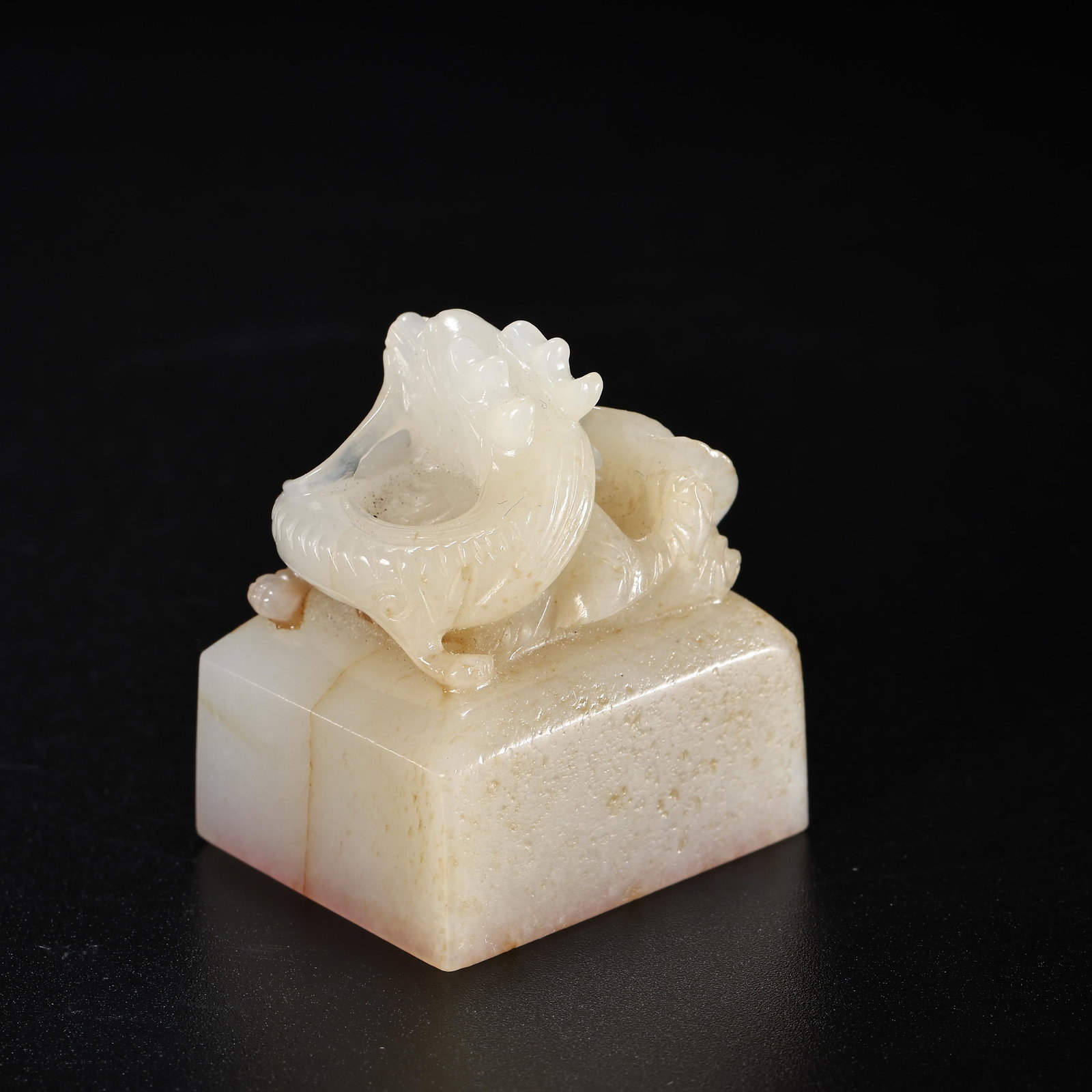 CHINESE QING DYNASTY HETIAN JADE SEAL: CHINESE QING DYNASTY HETIAN JADE SEAL H. 4 cm. W. 3.5 cm. Weight 73 gram.