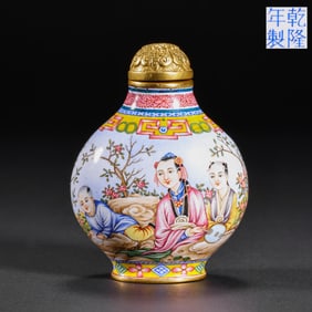 CHINESE QING DYNASTY QIANLONG PERIOD ENAMEL COLOR CHARACTER STORY PATTERN SNUFF BOTTLE