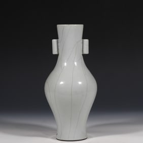 GUAN EAR VASE, YONGZHENG PERIOD, QING DYNASTY