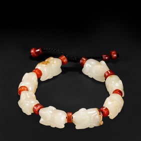CHINESE QING DYNASTY HOTAN JADE SHEEP BRACELET