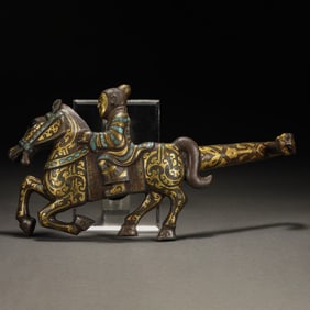 CHINESE WARRING STATES PERIOD WITH GOLD AND SILVER HOOKS