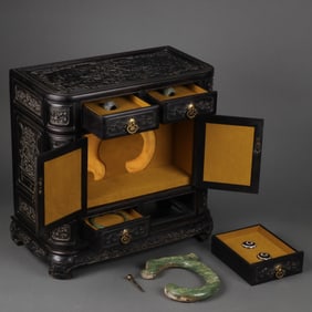 CHINESE QING DYNASTY RED SANDALWOOD MULTI-TREASURE CHEST