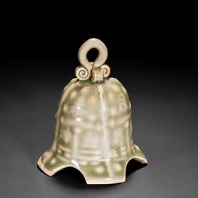 GREEN GLAZE BELL OF YAOZHOU WARE, NORTHERN SONG DYNASTY, CHINA