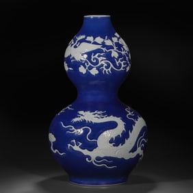 CHINESE YUAN DYNASTY BRIGHT BLUE GLAZE DRAGON PATTERN GOURD VASE