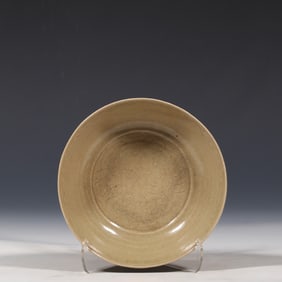 CHINESE SONG DYNASTY LOTUS PETAL PATTERN PLATE