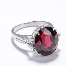 18-KARAT GOLD GARNET RING