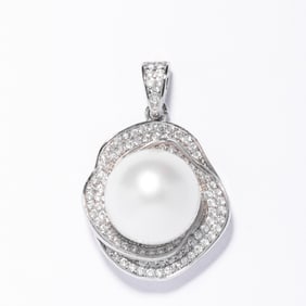 18K GOLD EMERALD PENDANT