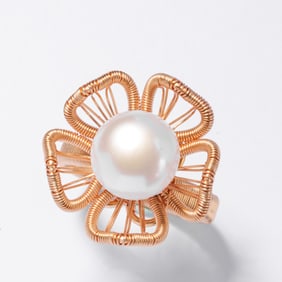 18-KARAT EMERALD RING IN GOLD