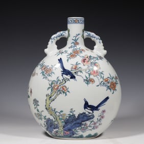 Blue and white flower and bird pattern moon vase, Yongzheng period, Qing Dynasty, China
